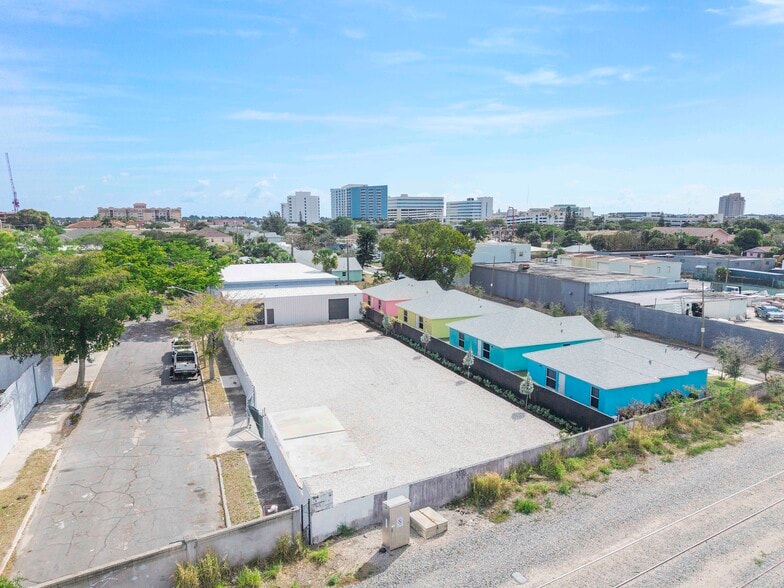 More Photos Of 540 17th St, West Palm Beach Warehouse For Lease