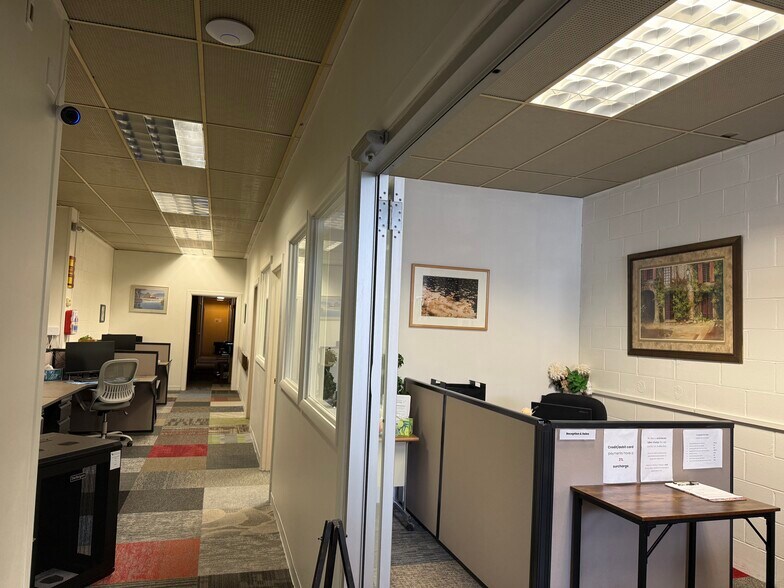 More Photos Of 423-425 Main St, Bennington Office Residential For Sale