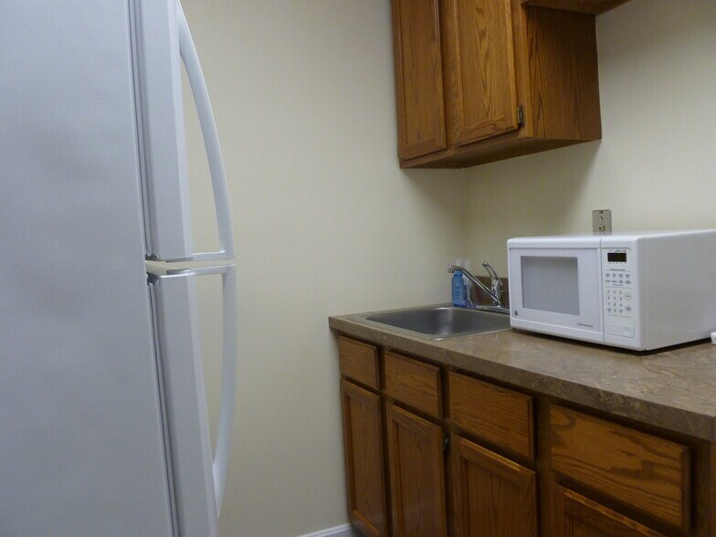 More Photos Of 4315-4317 Ridgewood Center Dr, Woodbridge Office For Sale