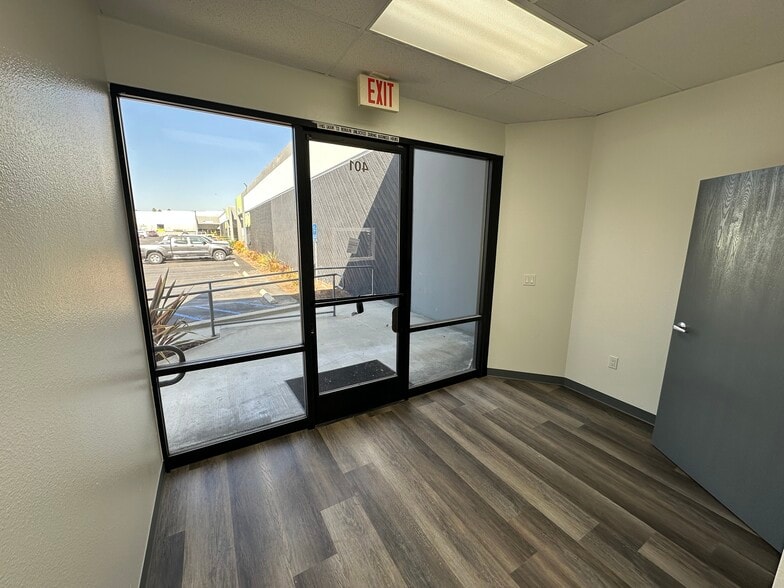 More Photos Of 4040 N Palm St, Fullerton Warehouse For Lease