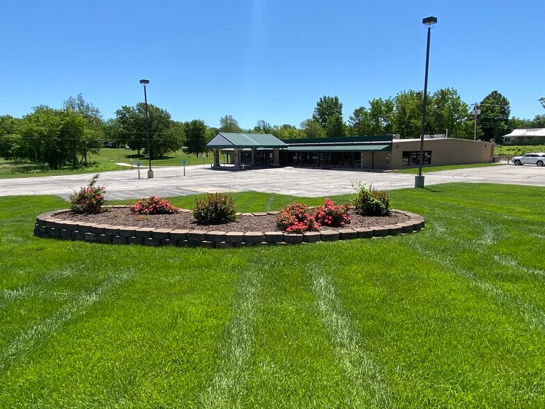 More Photos Of 2120 W Kearney St, Springfield Medical For Sale