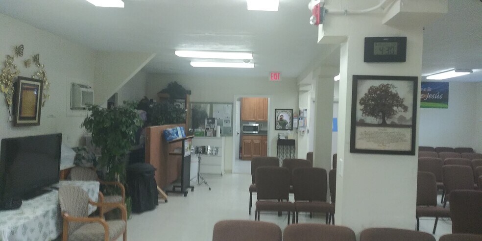 More Photos Of 14 Felton St, Waltham Office For Lease