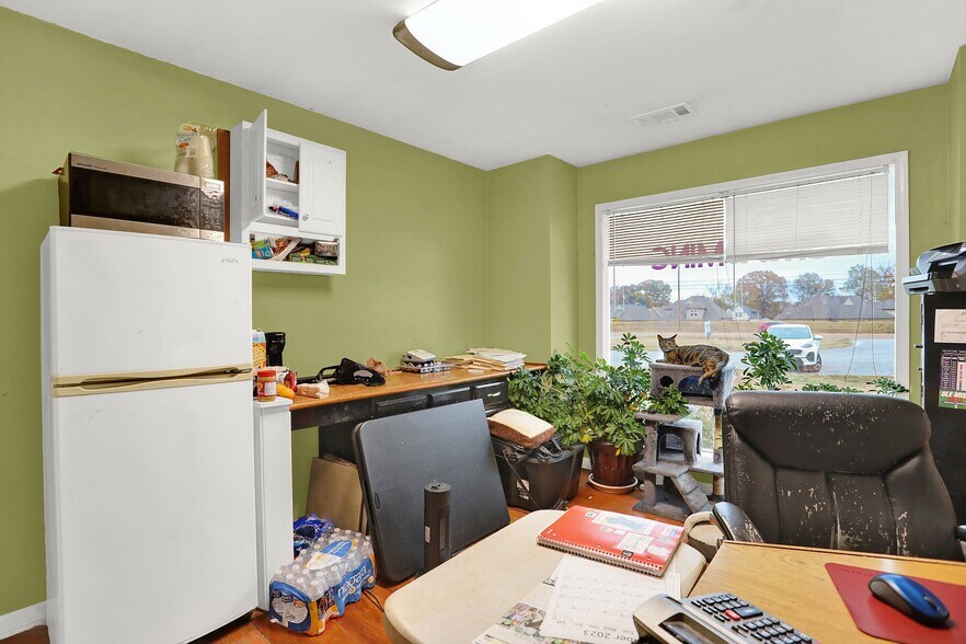 More Photos Of 5165 Getwell Rd, Southaven Office For Sale