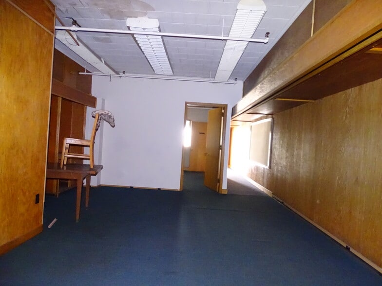 More Photos Of 417 E Sunbury St, Shamokin Storefront Retail Office For Sale
