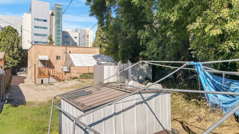 More Photos Of 1140 Chicago St, Los Angeles Apartments For Sale