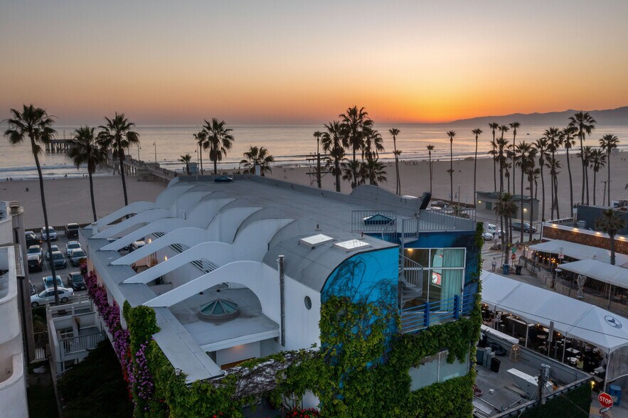 Primary Photo Of 3111 Ocean Front Walk, Marina del Rey Apartments For Sale