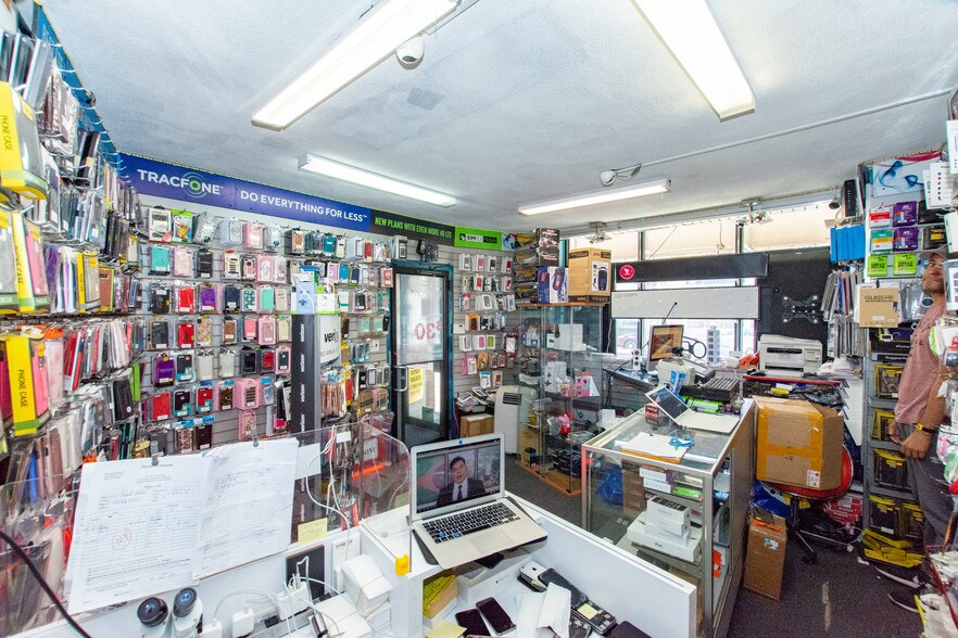 More Photos Of 975-977 Saratoga St, Boston Storefront Retail Office For Lease