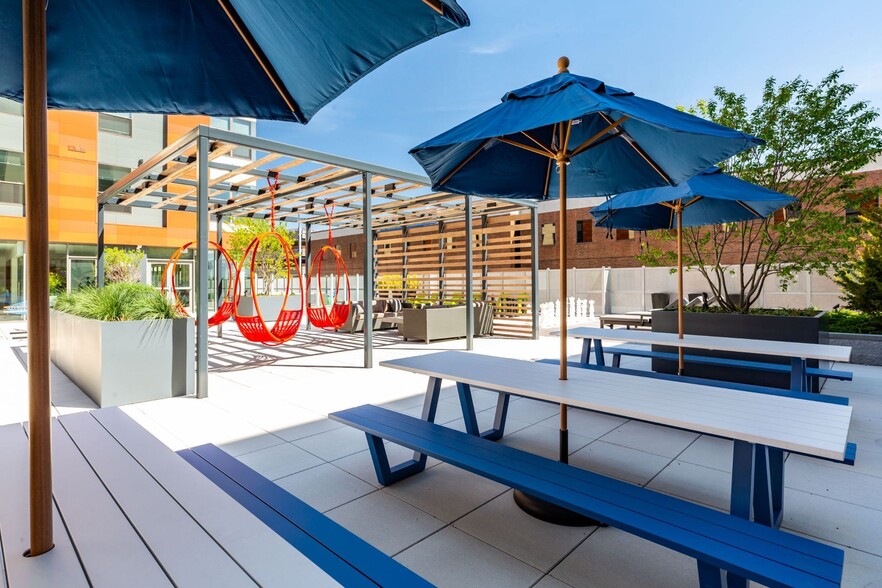 More Photos Of 190 Pleasant St, Malden Apartments For Lease