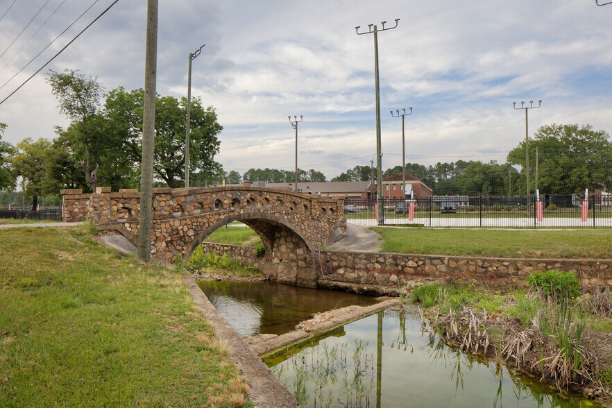 More Photos Of 100 Symphony Way, Anniston Sports And Entertainment For Sale