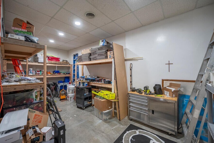 More Photos Of 140 14th Ave NW, Ephrata Flex For Sale