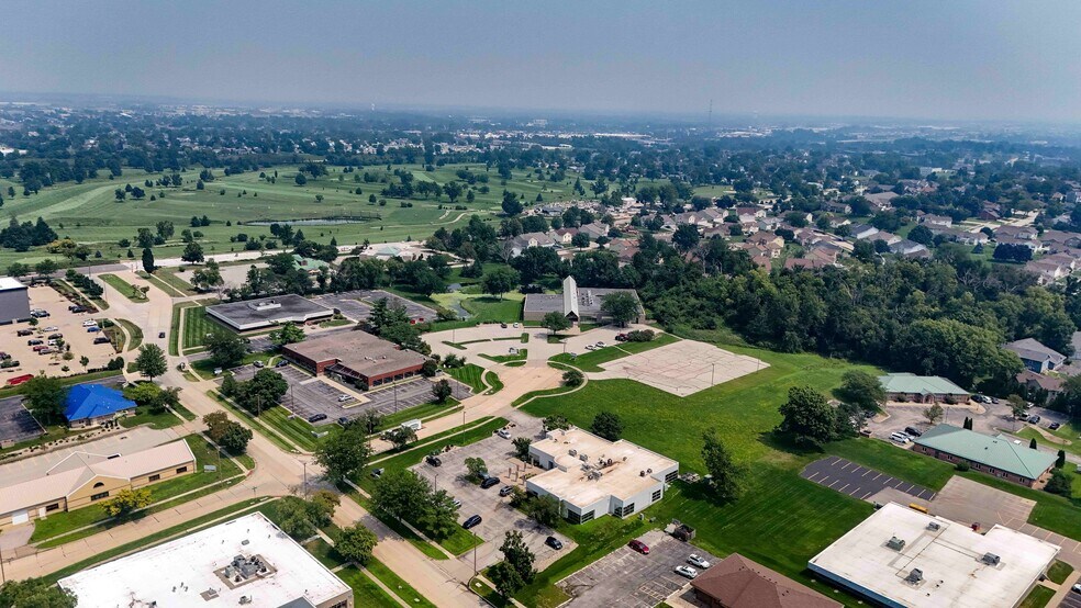 More Photos Of 3950 River Ridge Dr NE, Cedar Rapids Office For Sale