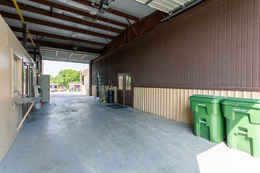 More Photos Of 125 W Highway 171, Godley Freestanding For Sale