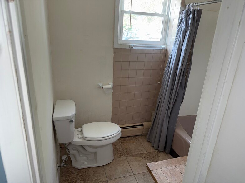 More Photos Of 57-59 Sharp St, Haverstraw Office For Sale