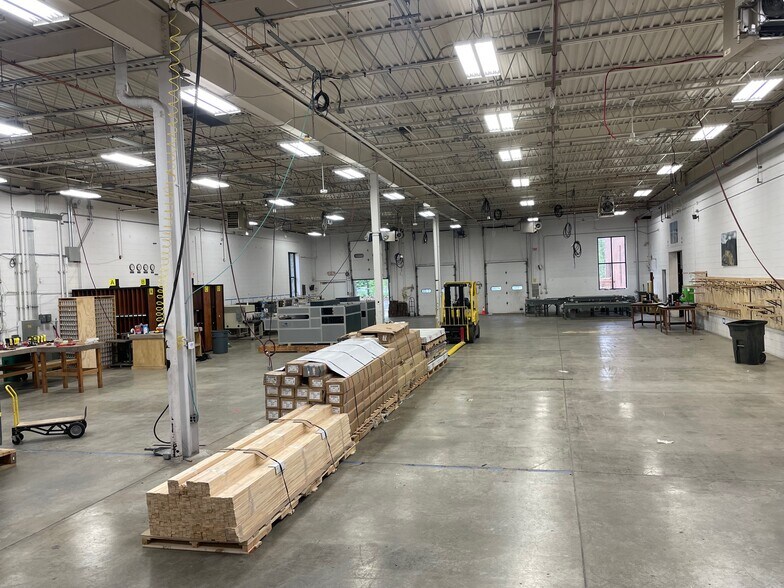 More Photos Of 2392 Route 9, Mechanicville Distribution For Lease