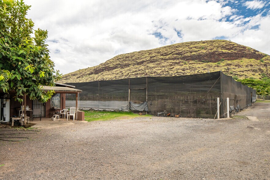 More Photos Of 86-347 Halona Rd, Waianae Contractor Storage Yard For Sale