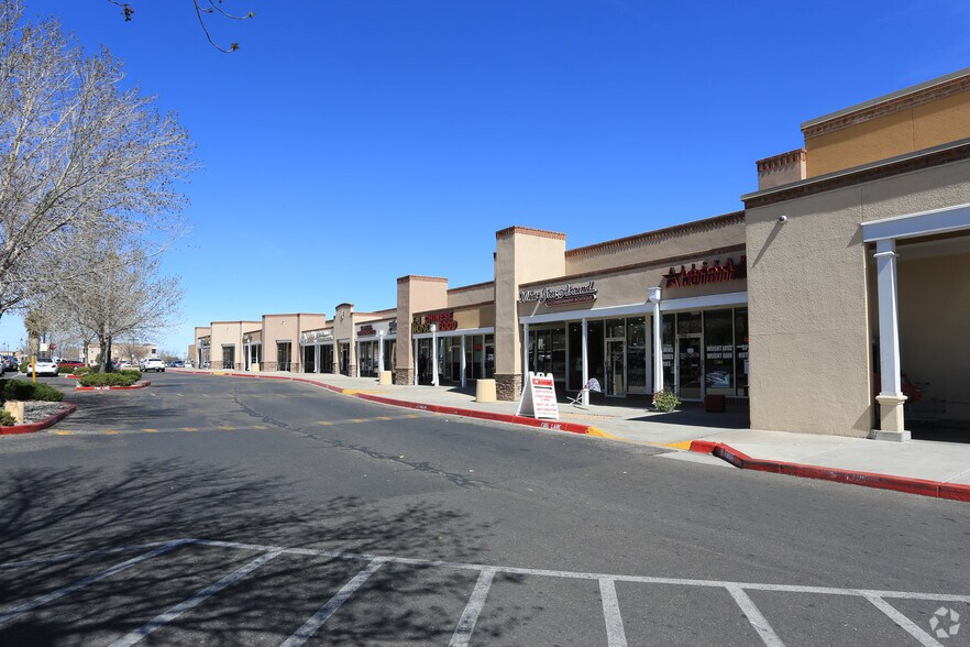 More Photos Of 6000-6200 Coors Blvd, Albuquerque Unknown For Lease