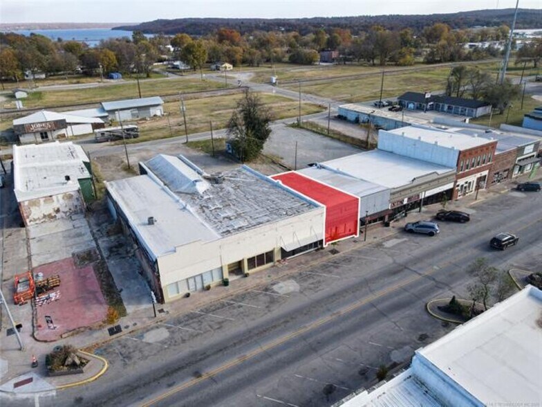 More Photos Of 111-117 S Main St, Eufaula Office For Sale