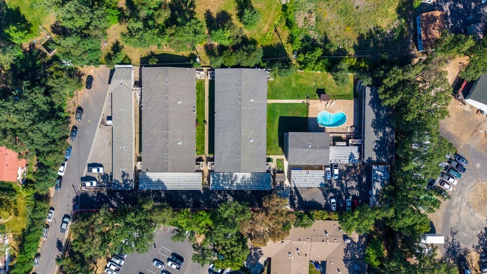 More Photos Of 311 Fairview Ln, Sonora Apartments For Sale
