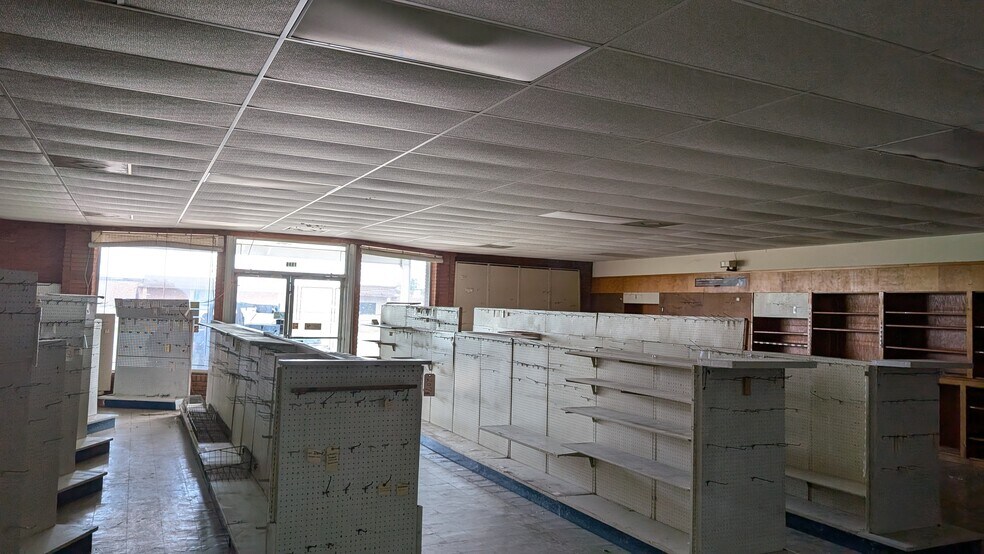 More Photos Of 1119 E Milam St, Wharton Freestanding For Sale