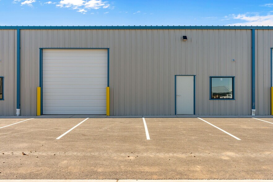 More Photos Of 2351 W 850 N, Cedar City Warehouse For Lease