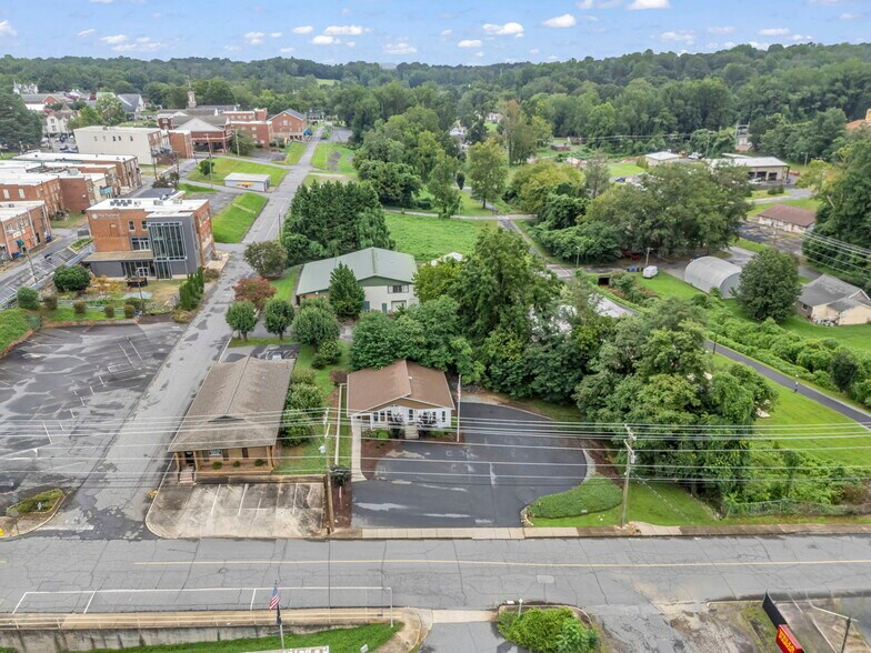 More Photos Of 147 E Court St, Rutherfordton Office Residential For Sale