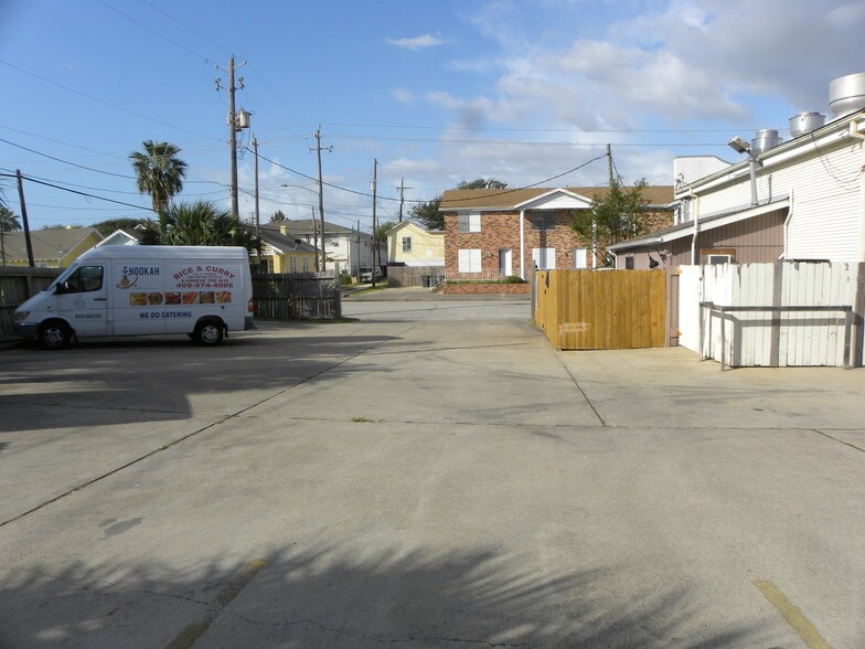 More Photos Of 712 7th St, Galveston Restaurant For Lease