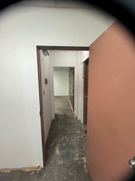 More Photos Of 12046 Fort Rd NW, Edmonton Apartments For Lease