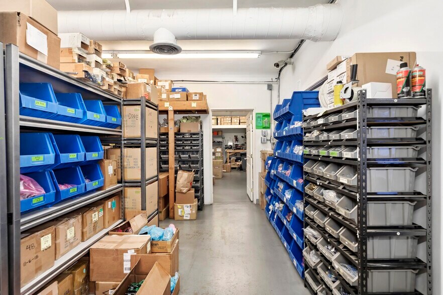 More Photos Of 11018 Washington Blvd, Culver City Storefront For Sale