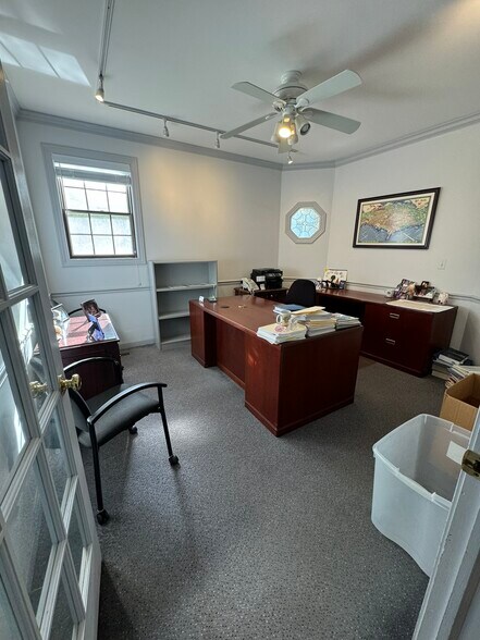 More Photos Of 1623 W Colonial Pky, Inverness Medical For Sale