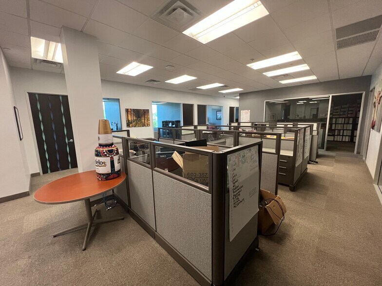 More Photos Of 9383 E Bahia Dr, Scottsdale Office For Lease