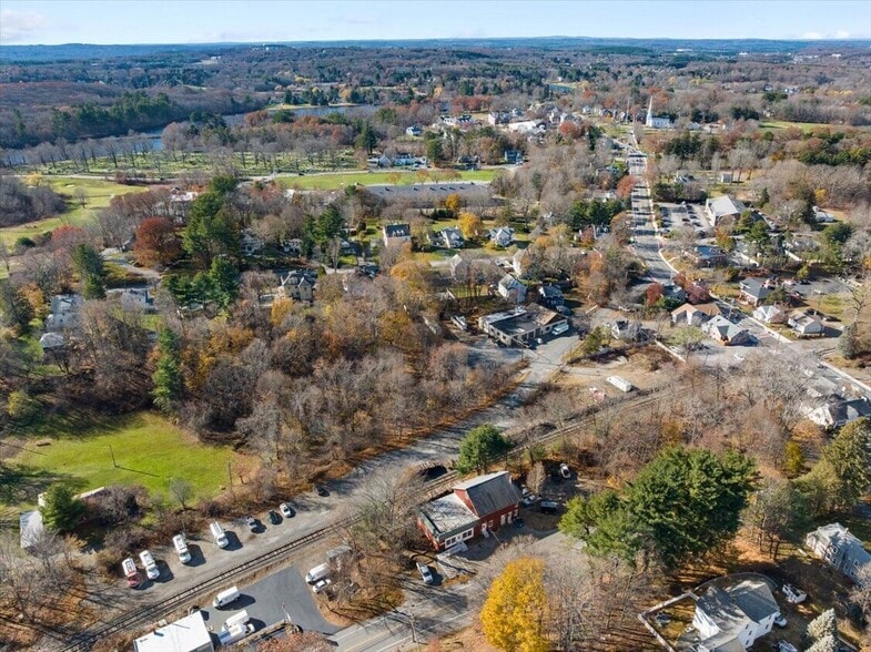 More Photos Of 21 Boston Rd, Southborough Flex For Lease
