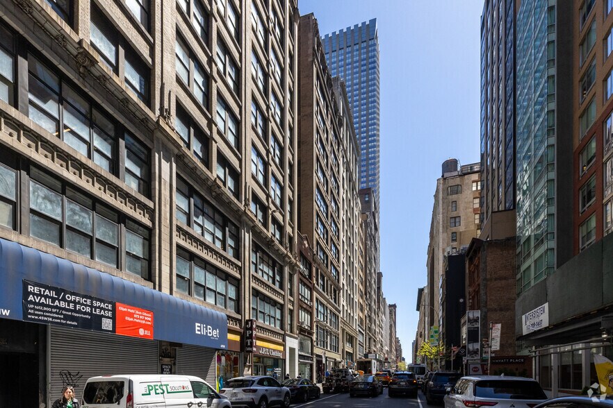 More Photos Of 35 W 36th St, New York Loft Creative Space For Lease