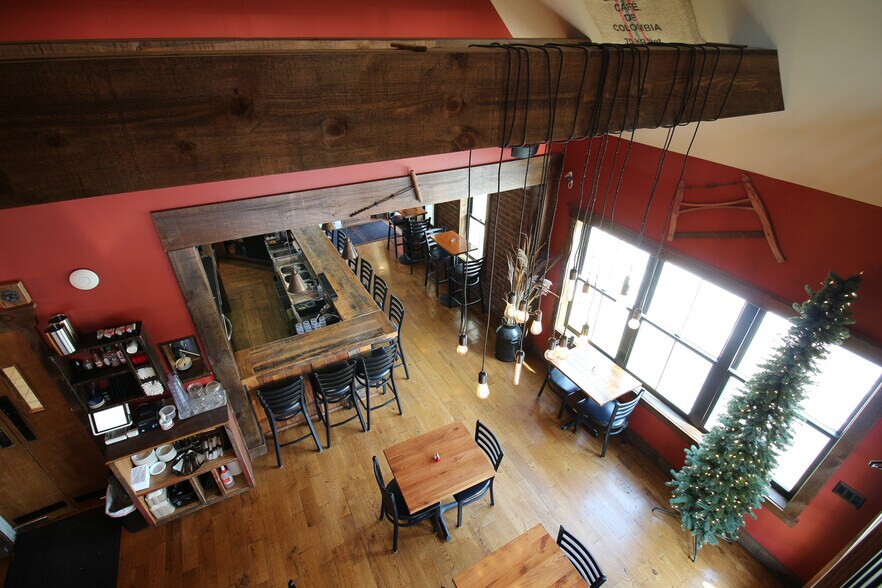 More Photos Of 368 E Main St, Middletown Restaurant For Sale