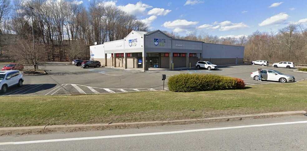 Primary Photo Of 701 Route 211 E, Middletown Drugstore For Lease