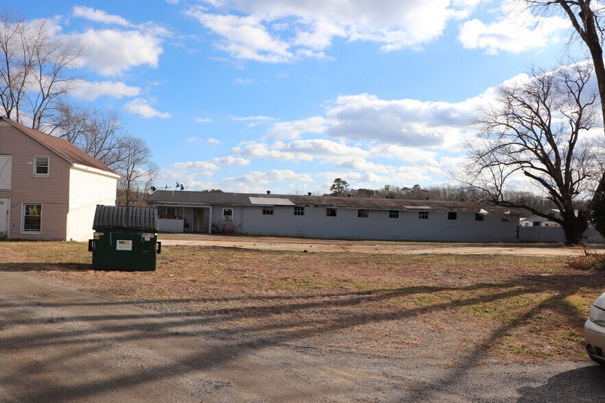 More Photos Of 919 Lakewood Farmingdale Rd, Howell Horse Stables For Lease