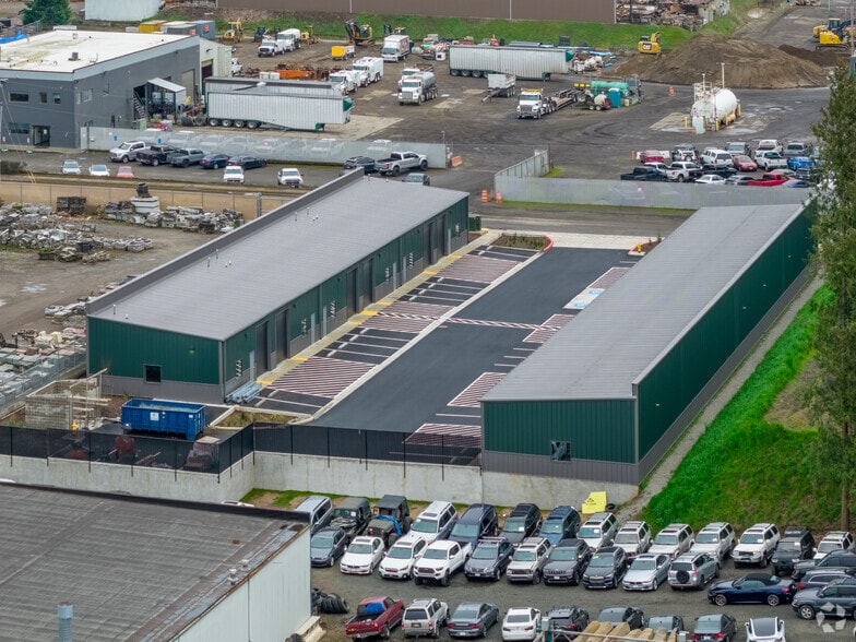 More Photos Of 7110-7114 NE 43rd Ave, Vancouver Warehouse For Sale