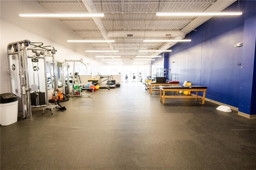 More Photos Of 1107-1121 S Main St, Maryville General Retail For Lease