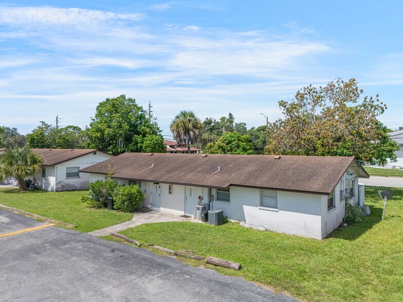 More Photos Of 5518 25th St W, Bradenton Apartments For Sale
