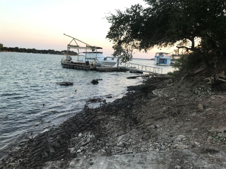 More Photos Of 325 Eagle Rest Ln, Burnet Marina For Sale