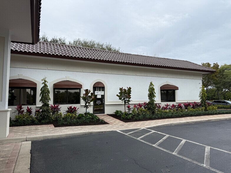 More Photos Of 3795 Boynton Beach Blvd, Boynton Beach Medical For Lease