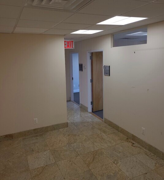 More Photos Of 30-74 31st St, Astoria Medical For Lease