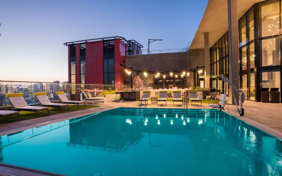 More Photos Of 1501 Island Ave, San Diego Apartments For Lease