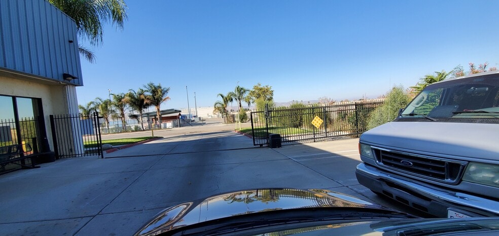 More Photos Of 1231 S Buena Vista St, San Jacinto Service For Lease