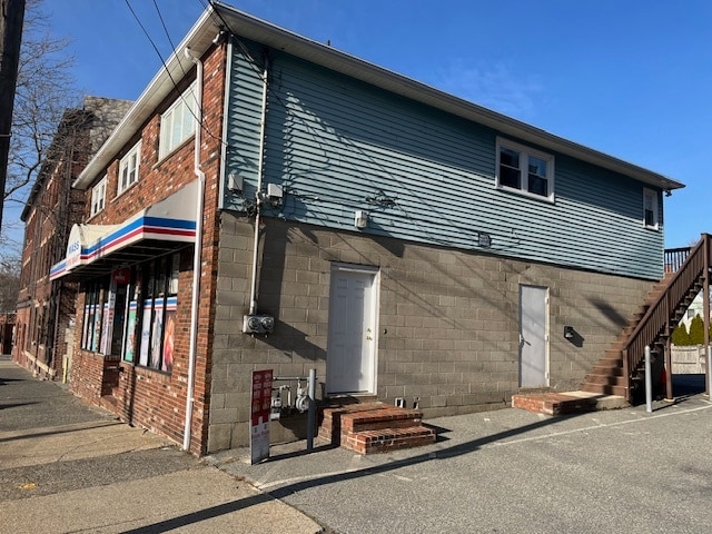 More Photos Of 30 Boston St, Salem Storefront Retail Residential For Lease