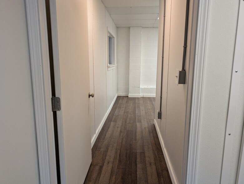 More Photos Of 306 Nordic dr, Petersburg Freestanding For Sale