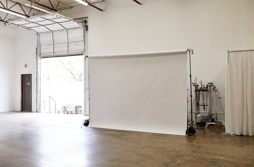 More Photos Of 1202 E Arapaho Rd, Richardson Unknown For Lease