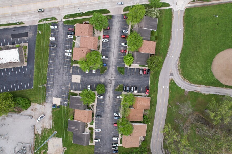 More Photos Of 6038 E State Blvd, Fort Wayne Office For Sale
