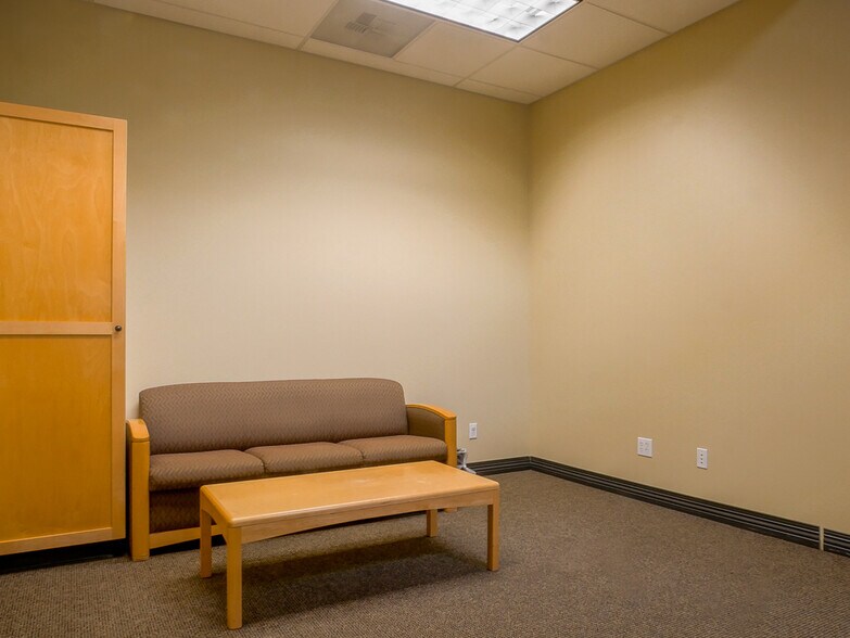 More Photos Of 1605 N Coast Hwy, Newport Office For Lease