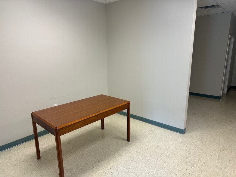 More Photos Of 2025 SW 75th St, Gainesville Medical For Lease