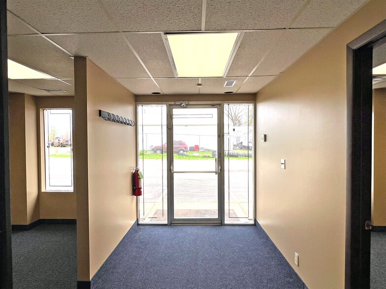 More Photos Of 2002 Evanston Ave, Erie Manufacturing For Lease